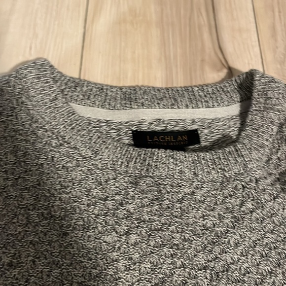 BNWT Men’s Lachlan Sweater Size L - Picture 2 of 5